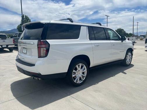 2023 Chevrolet Suburban 4WD High Country