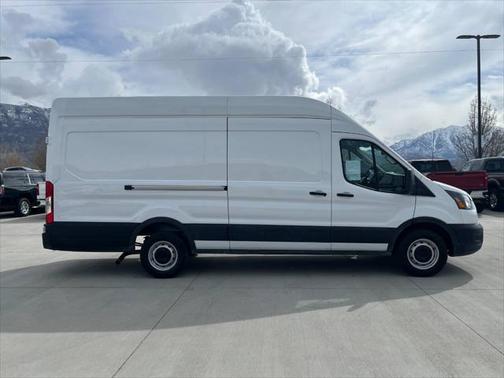 2022 Ford Transit-250 Base