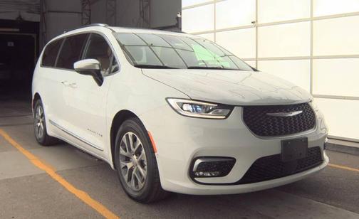 2023 Chrysler Pacifica L