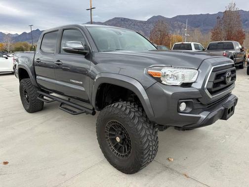 2022 Toyota Tacoma SR5