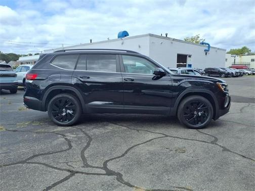 2025 Volkswagen Atlas 2.0T SE