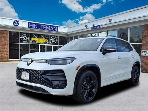 2025 Volkswagen Tiguan 2.0T SE R-Line Black