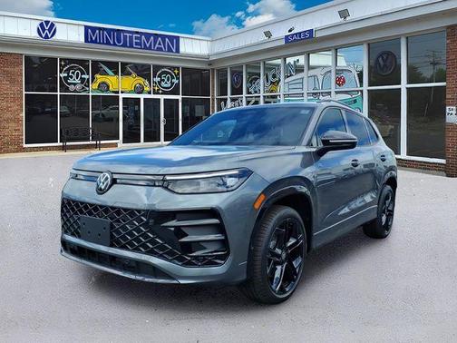 Platinum Gray Metallic 2026 Volkswagen Tiguan 2.0T SE R-Line Black