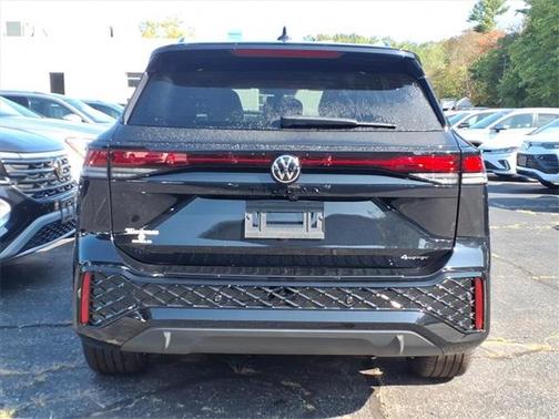 2025 Volkswagen Tiguan 2.0T SE R-Line Black