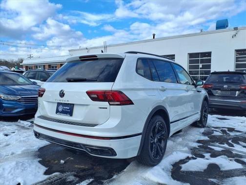 2024 Volkswagen Tiguan 2.0T SE R-Line Black