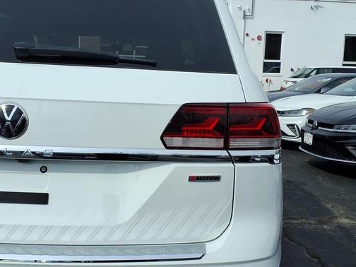 2022 Volkswagen Atlas 3.6L SE w/Technology