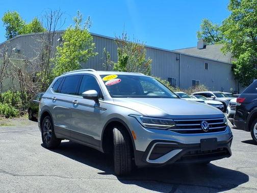 Pyrite Silver Metallic 2023 Volkswagen Tiguan 2.0T SE