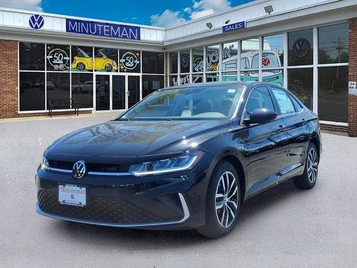 Deep Black Pearl 2026 Volkswagen Jetta 1.5T SE Sedan