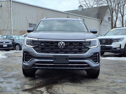 2025 Volkswagen Atlas 2.0T SEL Premium R-Line