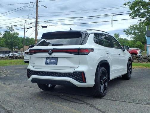 Opal White Pearl Effect 2025 Volkswagen Tiguan 2.0T SE R-Line Black