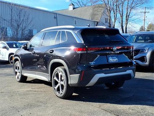 2025 Volkswagen Tiguan 2.0T SE