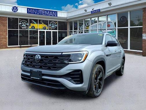 Silver Mist Metallic 2026 Volkswagen Atlas Cross Sport 2.0T SEL R-Line Black