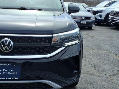 Deep Black Pearl Effect 2023 Volkswagen Taos 1.5T S