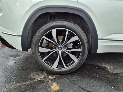 2025 Volkswagen Atlas Cross Sport 2.0T SEL Premium R-Line