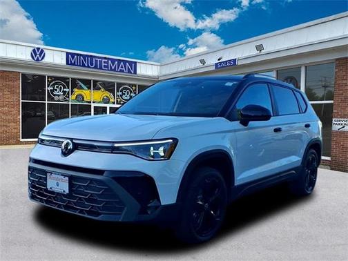 2025 Volkswagen Taos 1.5T SE Black