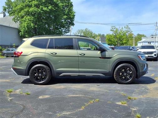 2025 Volkswagen Atlas 2.0T Peak Edition