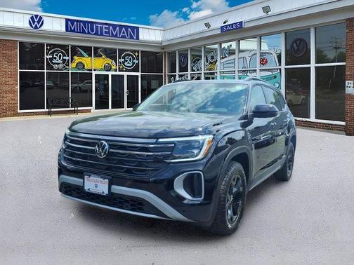 Deep Black Pearl 2026 Volkswagen Atlas 2.0T Peak Edition
