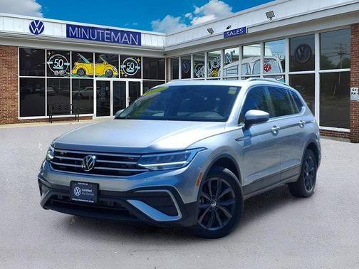 Pyrite Silver Metallic 2024 Volkswagen Tiguan 2.0T SE