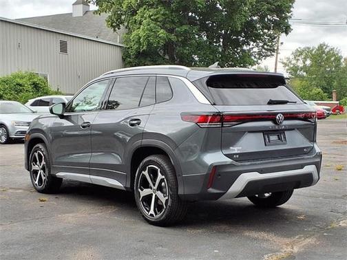 2025 Volkswagen Tiguan 2.0T SE