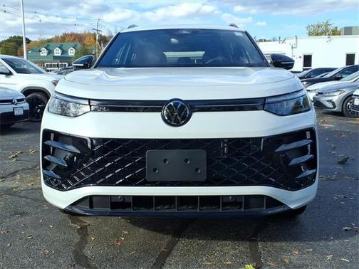 2025 Volkswagen Tiguan 2.0T SE R-Line Black