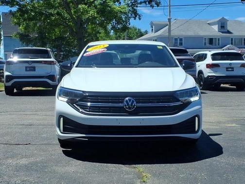 Pure White 2023 Volkswagen Jetta 1.5T Sport
