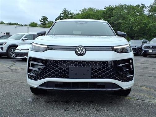 2025 Volkswagen Tiguan 2.0T SE R-Line Black