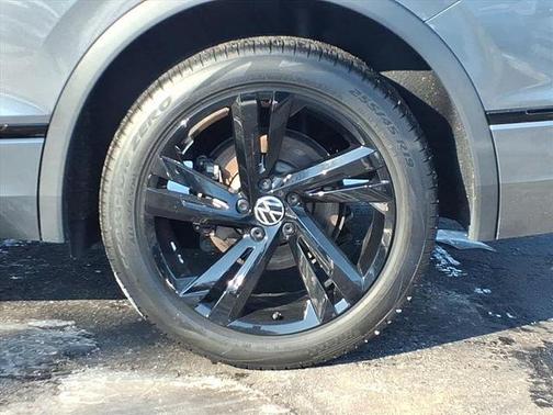 2023 Volkswagen Tiguan 2.0T SE R-Line Black