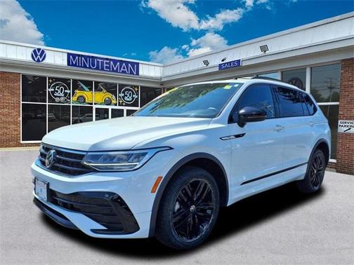 2022 Volkswagen Tiguan 2.0T SE R-Line Black