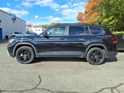 2023 Volkswagen Atlas 3.6L SE w/Technology