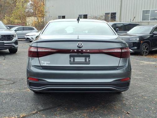 Platinum Gray Metallic 2026 Volkswagen Jetta 1.5T Sport