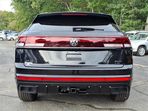 2026 Volkswagen Atlas Cross Sport 2.0T SEL R-Line Black