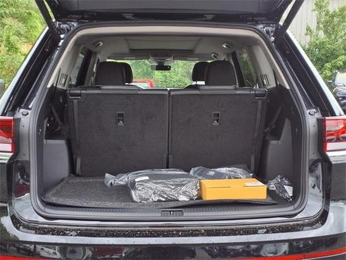 2025 Volkswagen Atlas 2.0T SEL Premium R-Line