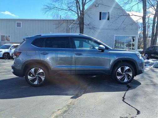 Platinum Gray Metallic 2026 Volkswagen Taos 1.5T SE