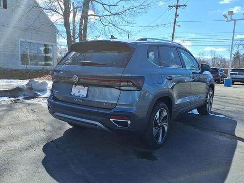 Platinum Gray Metallic 2026 Volkswagen Taos 1.5T SE
