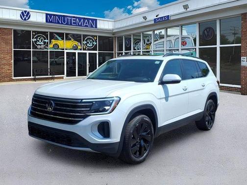 Opal White Pearl 2026 Volkswagen Atlas 2.0T SE W/TECHNOLOGY