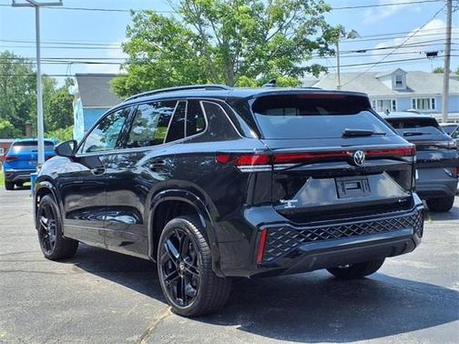 2025 Volkswagen Tiguan 2.0T SE R-Line Black