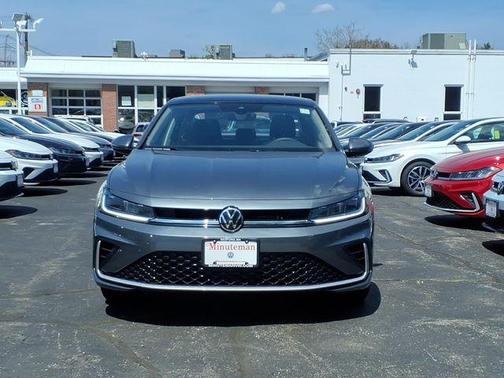 Platinum Gray Metallic 2026 Volkswagen Jetta 1.5T SE