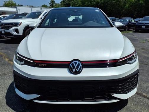 2025 Volkswagen Golf GTI 2.0T SE