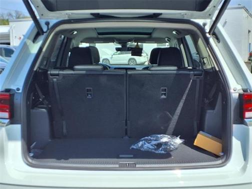 2025 Volkswagen Atlas 2.0T SE
