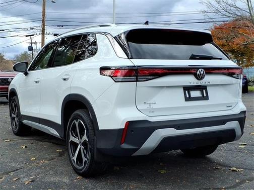 2026 Volkswagen Tiguan 2.0T SE