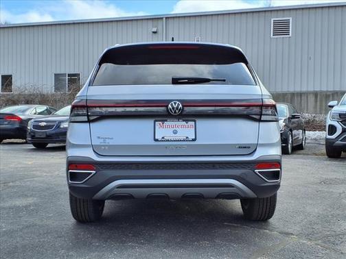 2025 Volkswagen Taos 1.5T SE