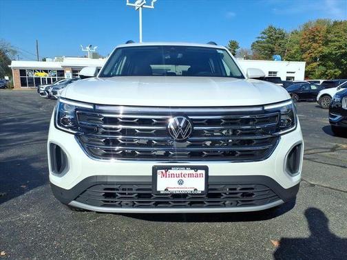 Opal White Pearl 2026 Volkswagen Atlas 2.0T SE w/Technology
