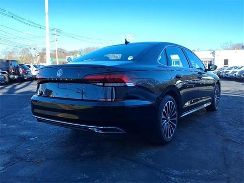 2022 Volkswagen Passat 2.0T Limited Edition