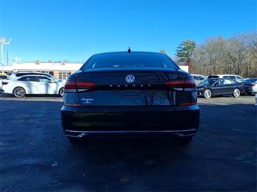 2022 Volkswagen Passat 2.0T Limited Edition