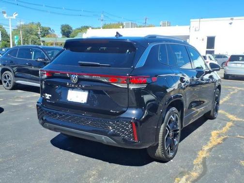 Deep Black Pearl 2026 Volkswagen Tiguan 2.0T SEL R-Line Turbo