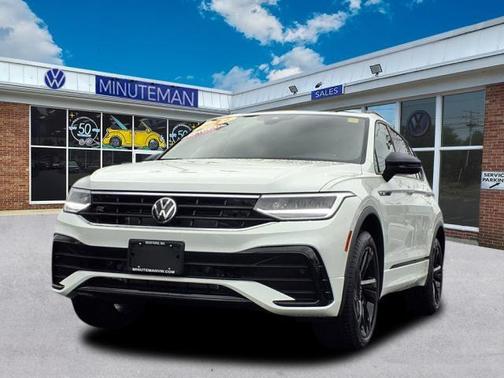 2024 Volkswagen Tiguan 2.0T SE R-Line Black