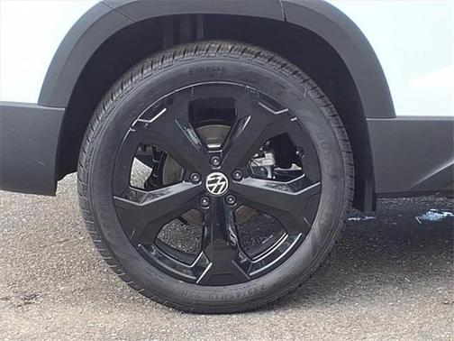 2026 Volkswagen Taos 1.5T SEL