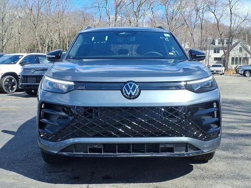 Platinum Gray Metallic 2026 Volkswagen Tiguan 2.0T SE R-Line Black