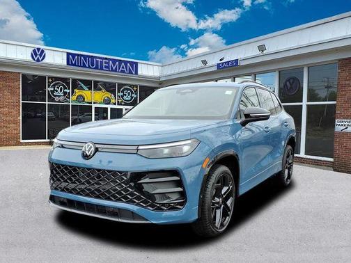 Monterey Blue Pearl 2026 Volkswagen Tiguan 2.0T SE R-Line Black