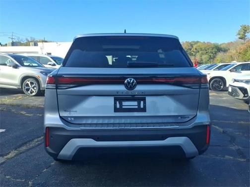 2025 Volkswagen Tiguan 2.0T SE